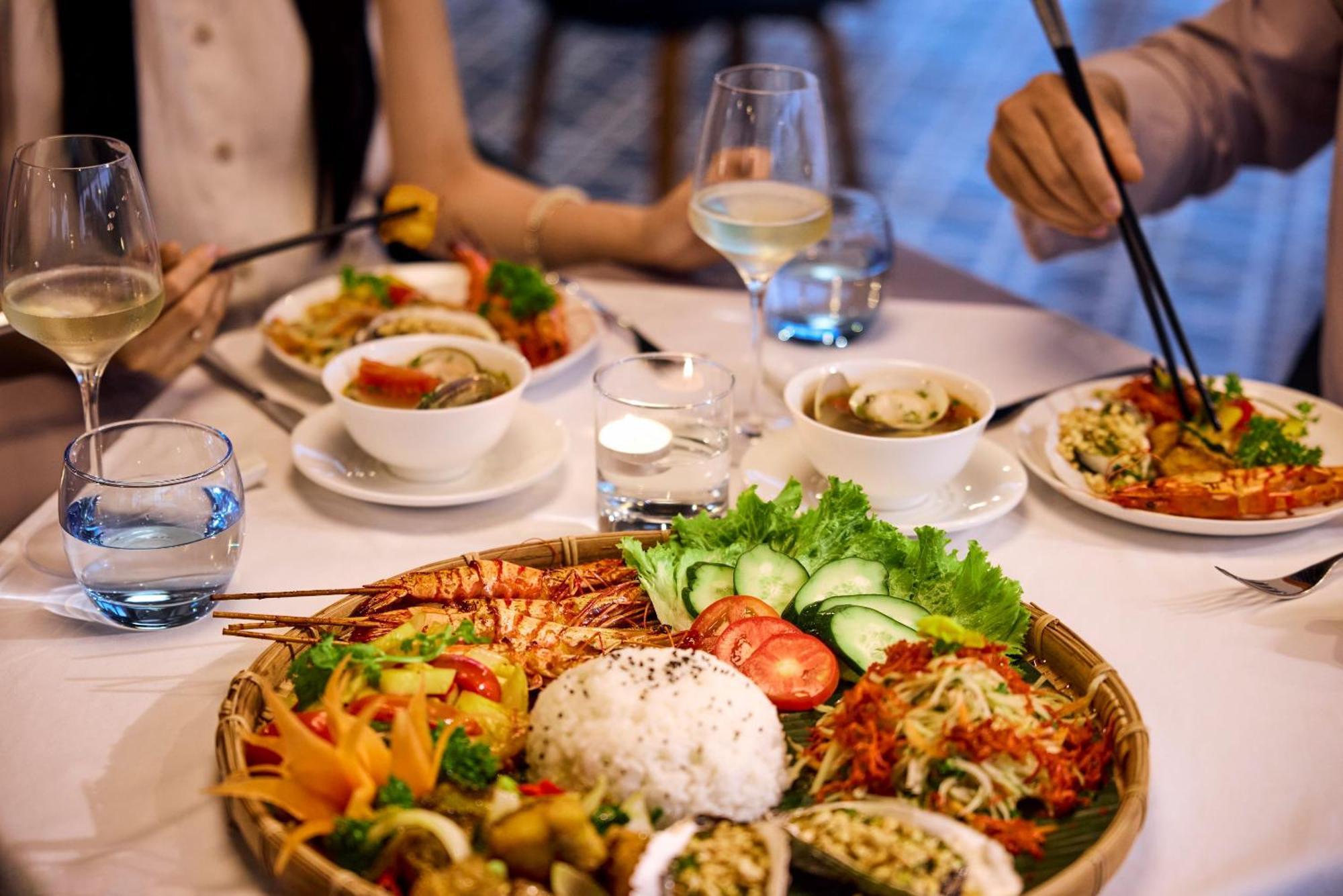 ホテル Robinson Nam Hoi An タムキー エクステリア 写真